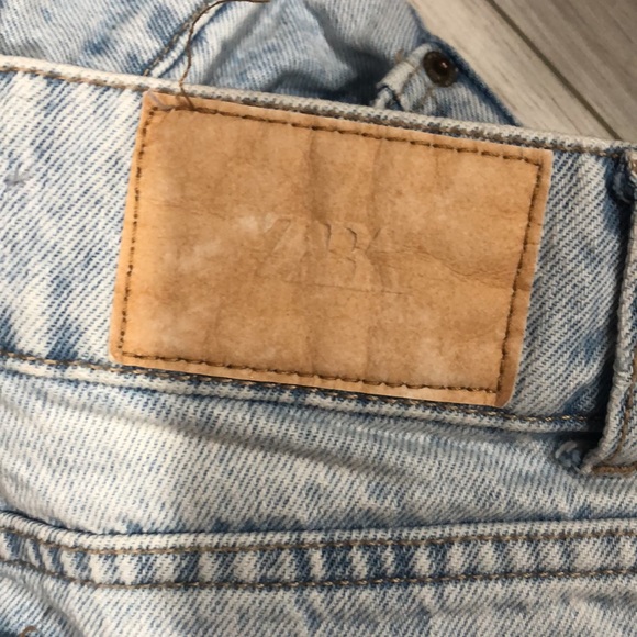 Zara high waisted flare light wash denim jeans. - Picture 2 of 3